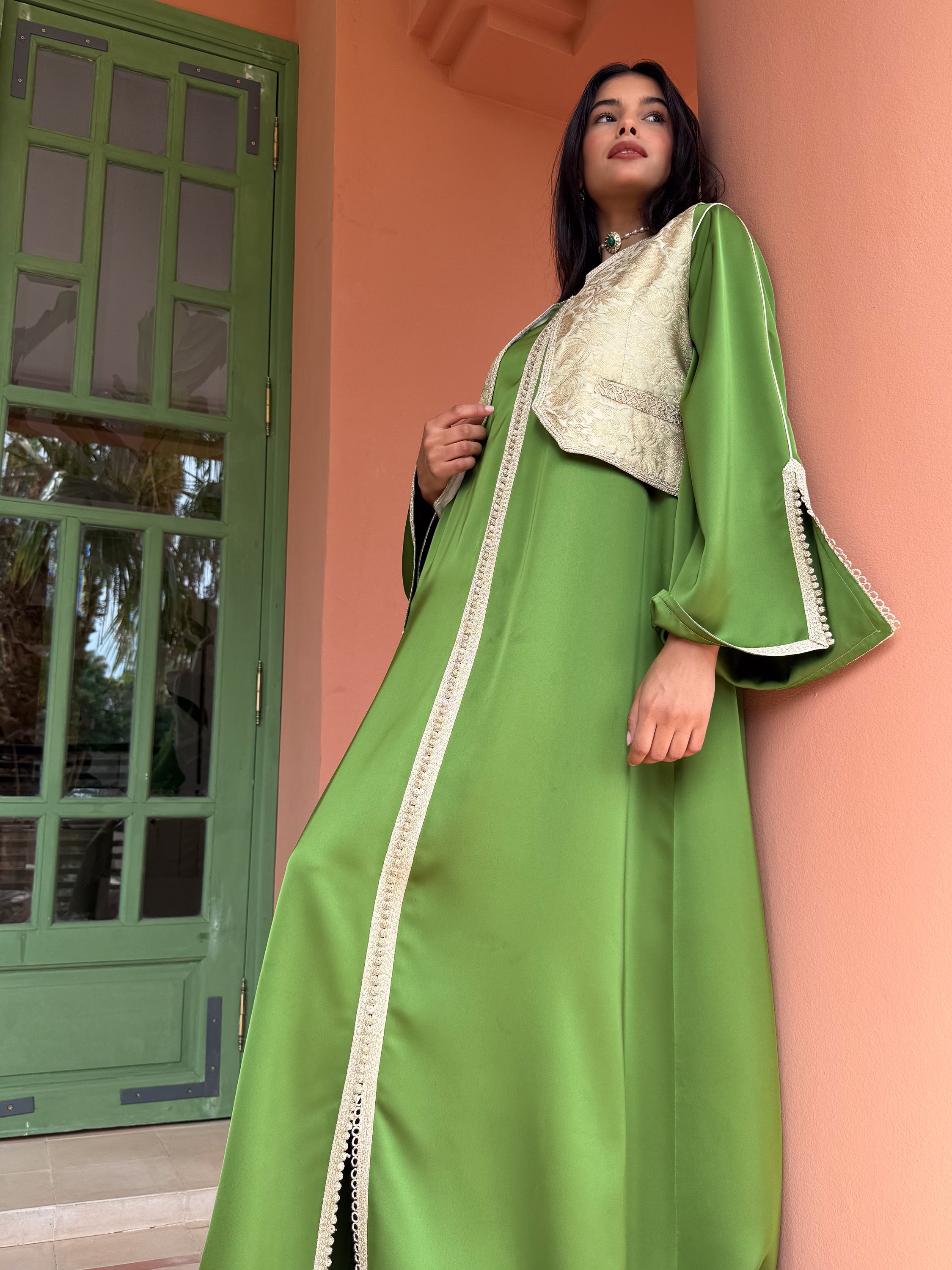 Amira set : green caftan with brocade embroidered vest