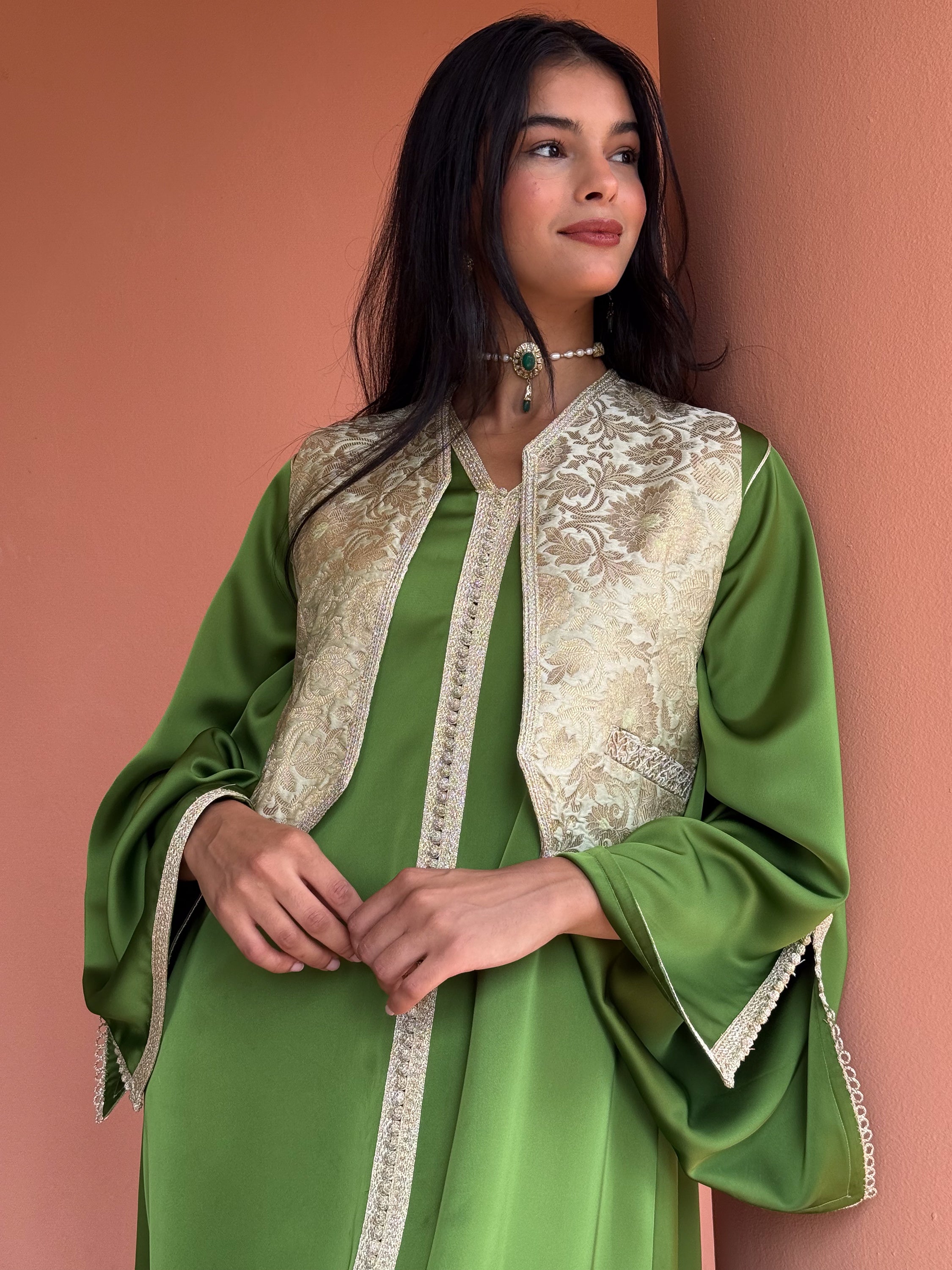 Amira set : green caftan with brocade embroidered vest
