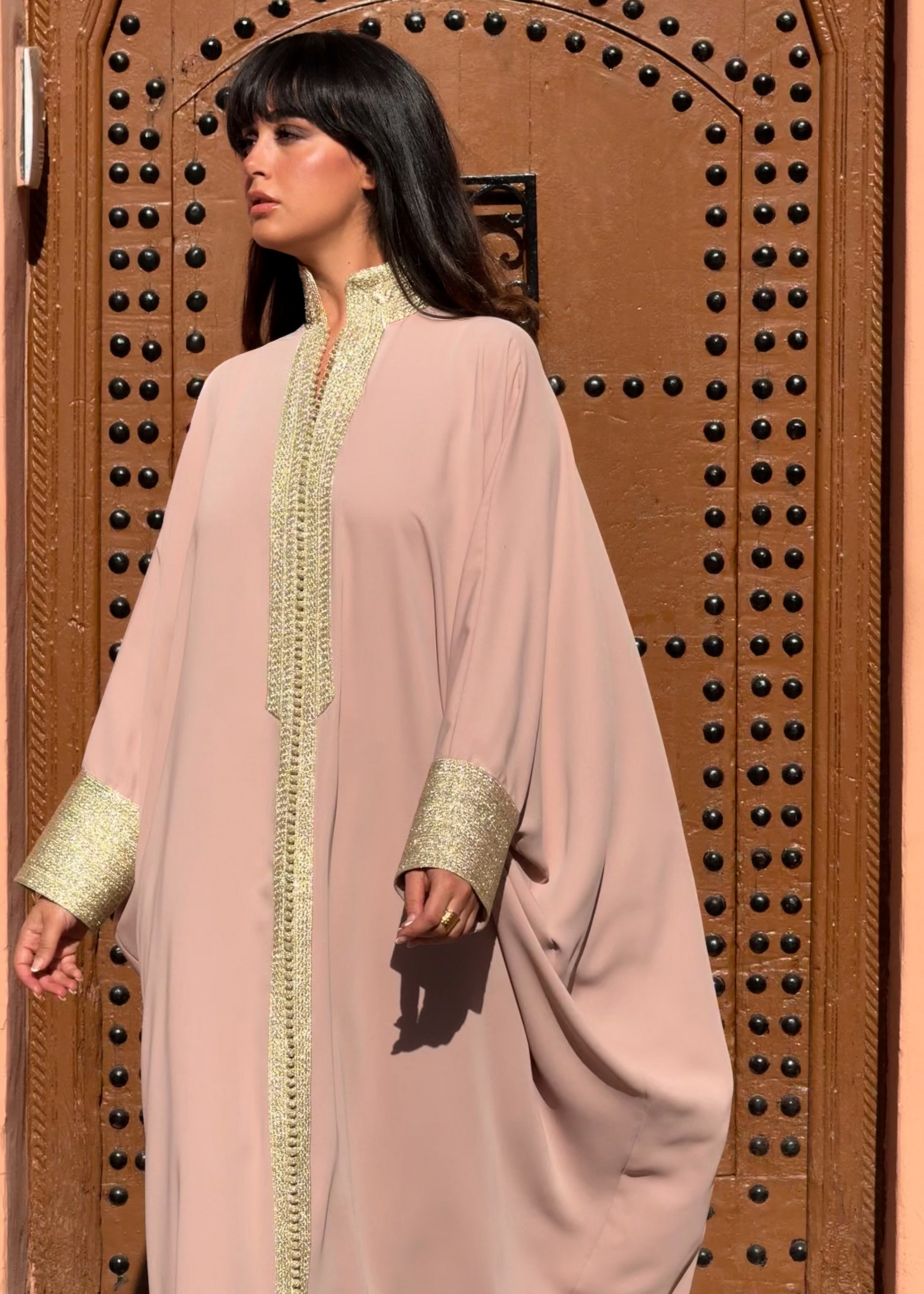 ROQYA OVERSIZED KAFTAN WITH STATEMENT NECKLINE AND SLEEVES