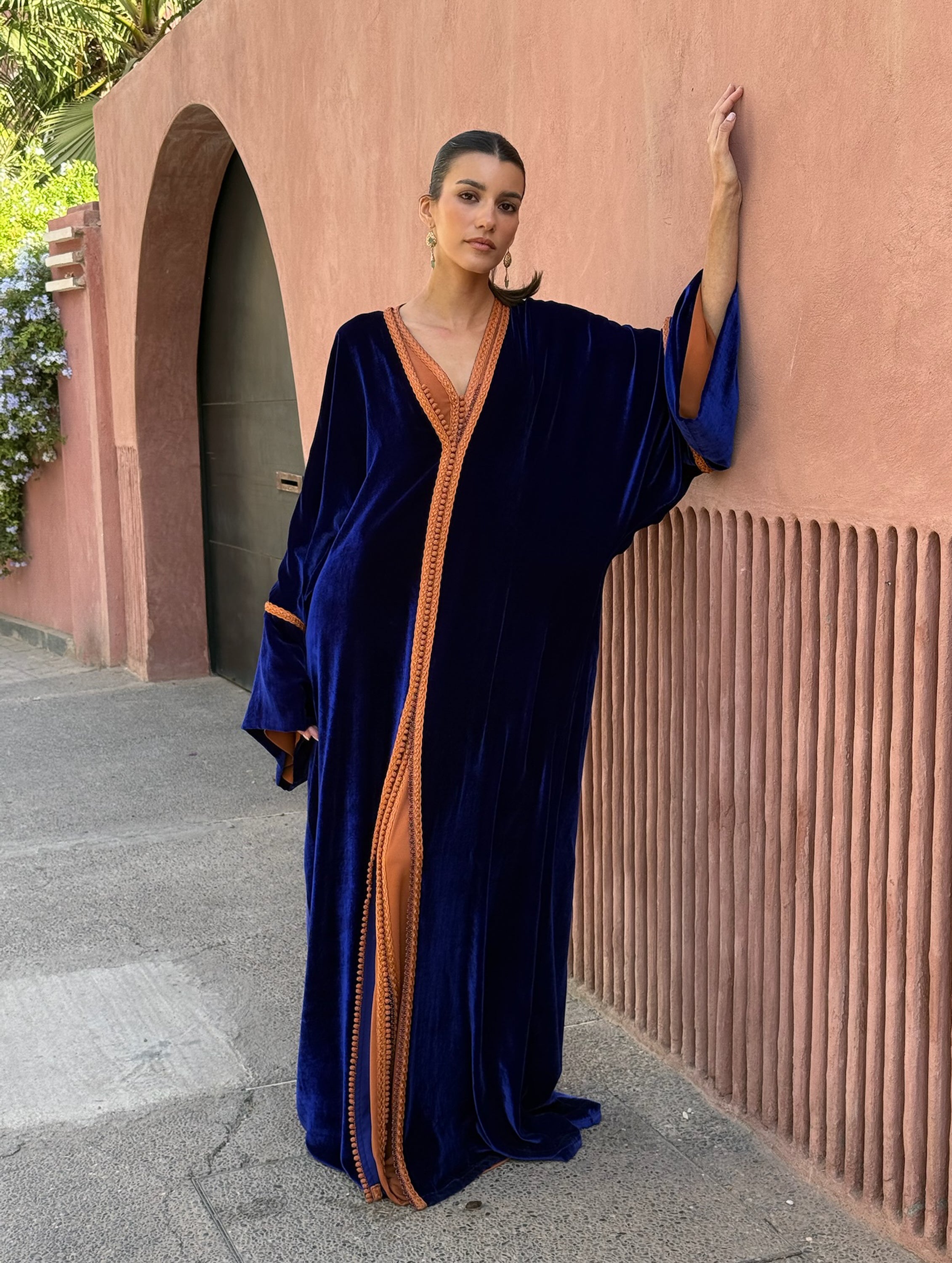 SHAHD OVERSIZED VELVET KAFTAN
