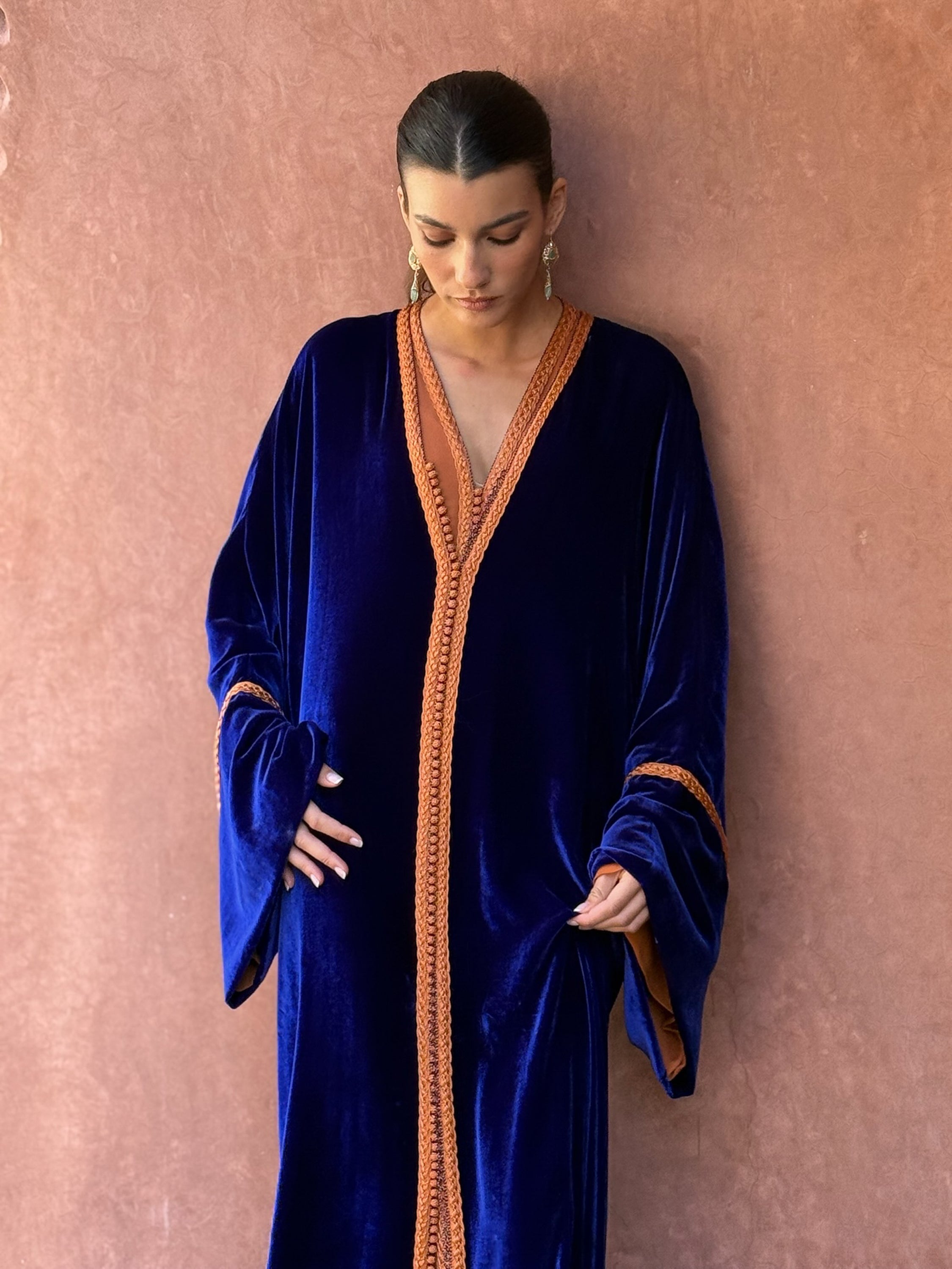 SHAHD OVERSIZED VELVET KAFTAN