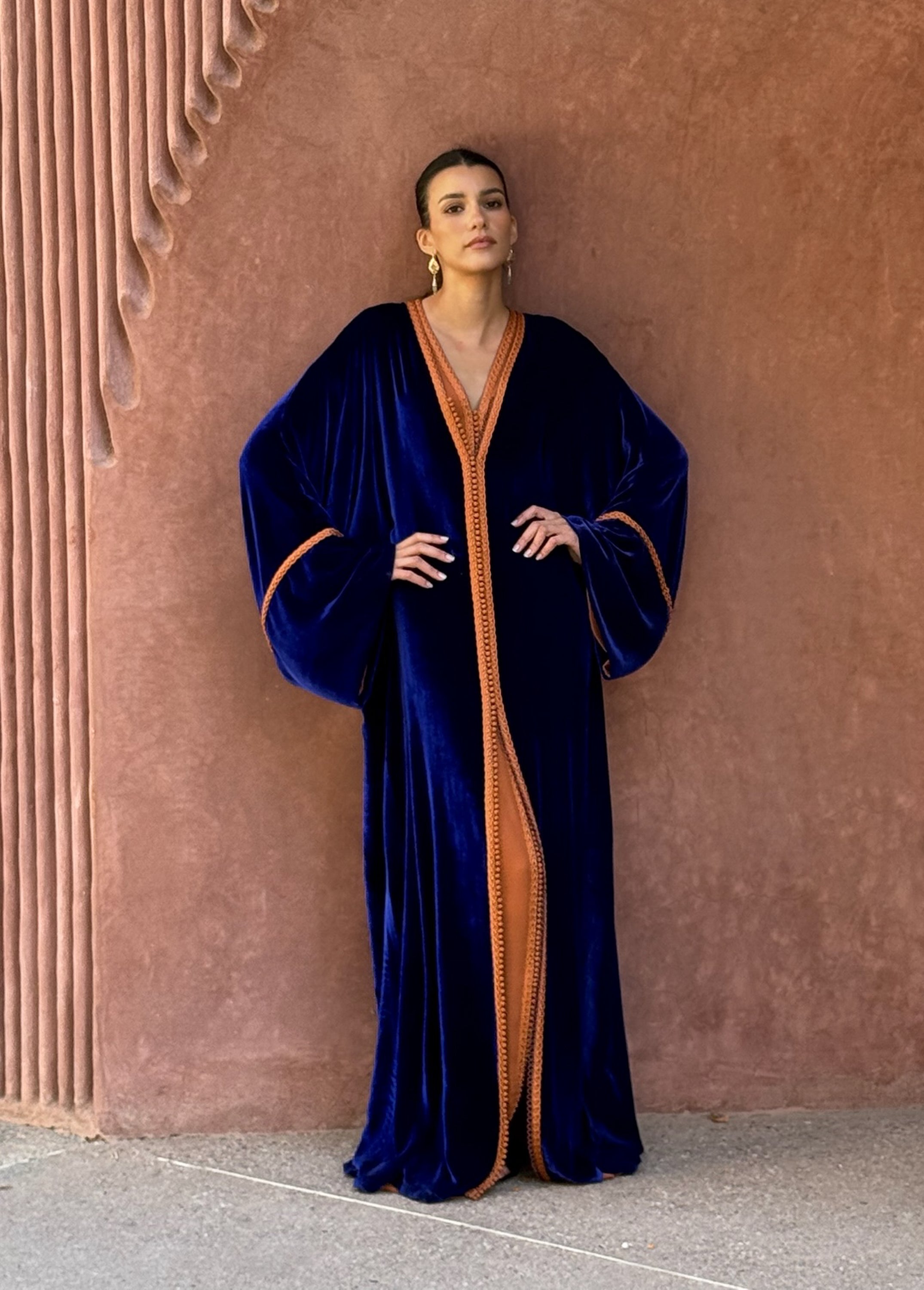 SHAHD OVERSIZED VELVET KAFTAN