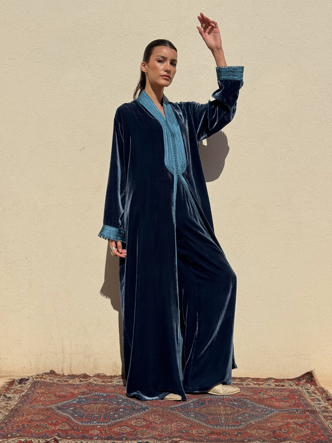 ABIR TWO-PIECE VELVET SET