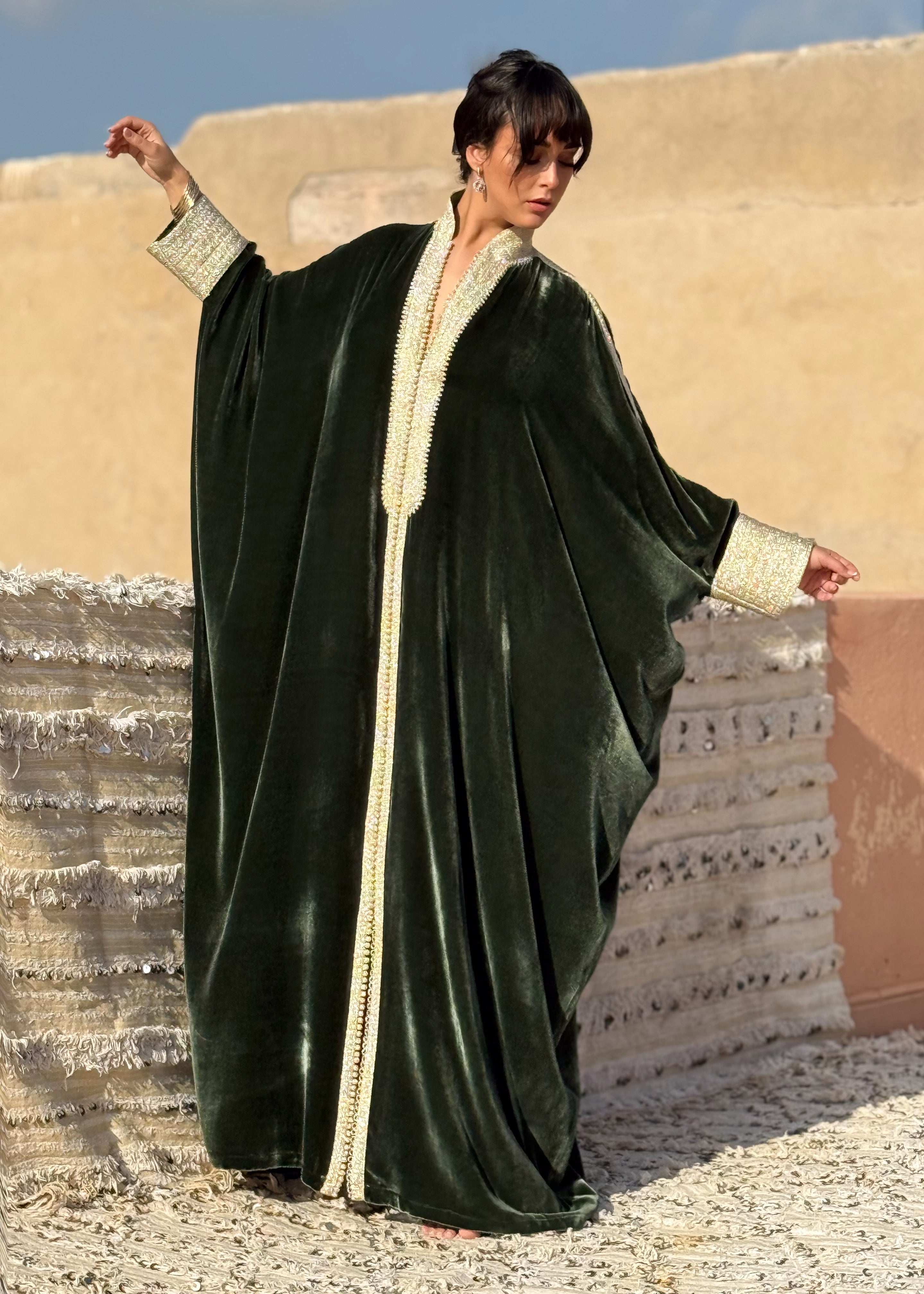 TAKWA OVERSIZED VELVET KAFTAN