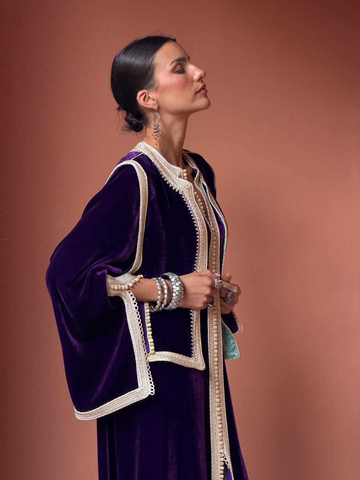 Bisan Silk Velvet Kaftan & Vest Set – Purple – view 3