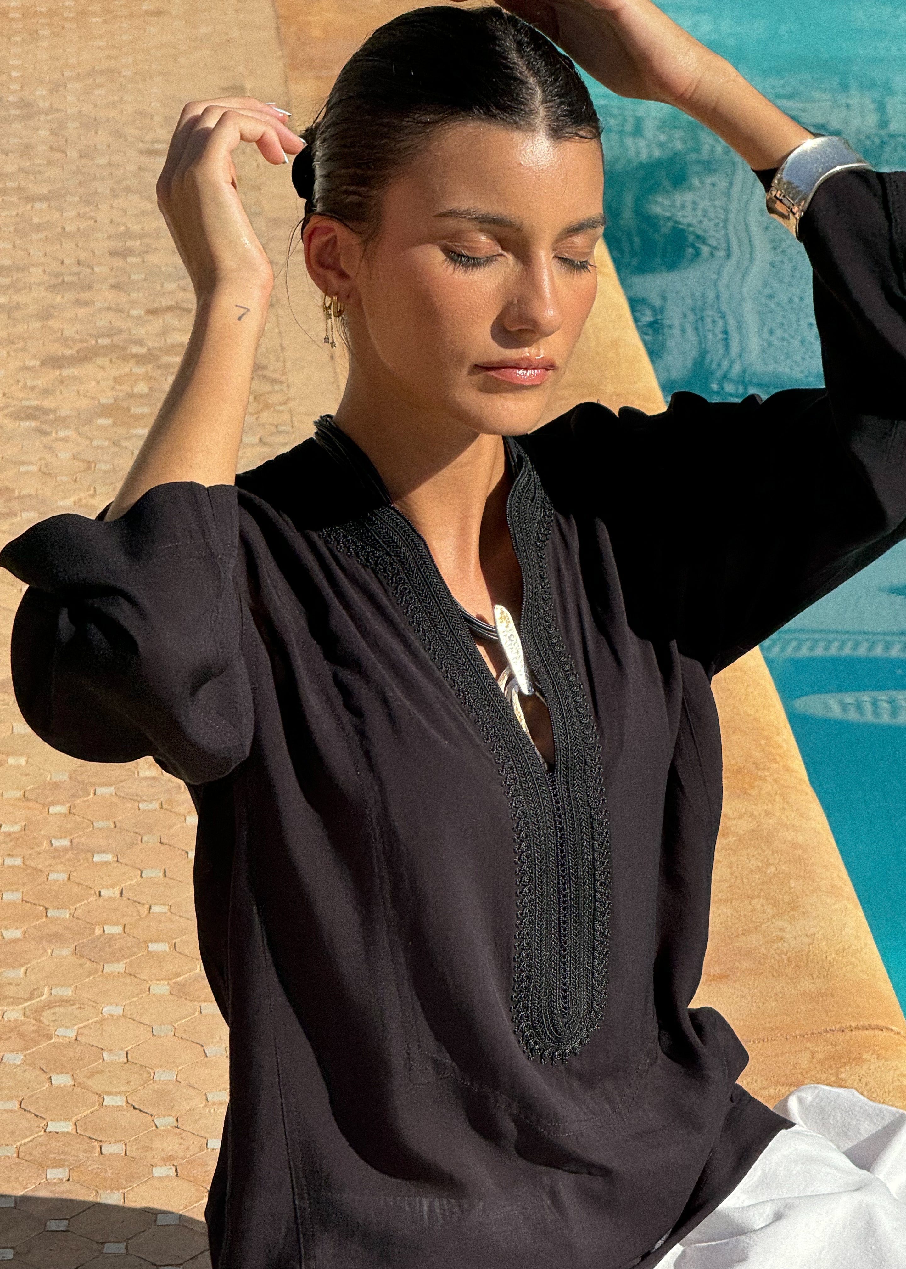 aichaa shirt
