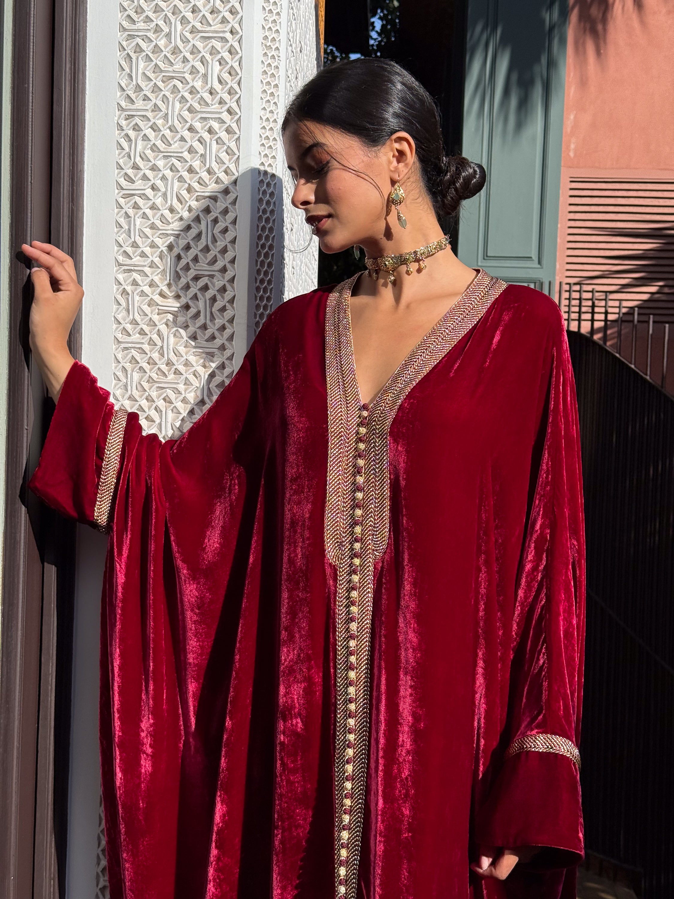 LULWA Velvet Kaftan in Bordeaux