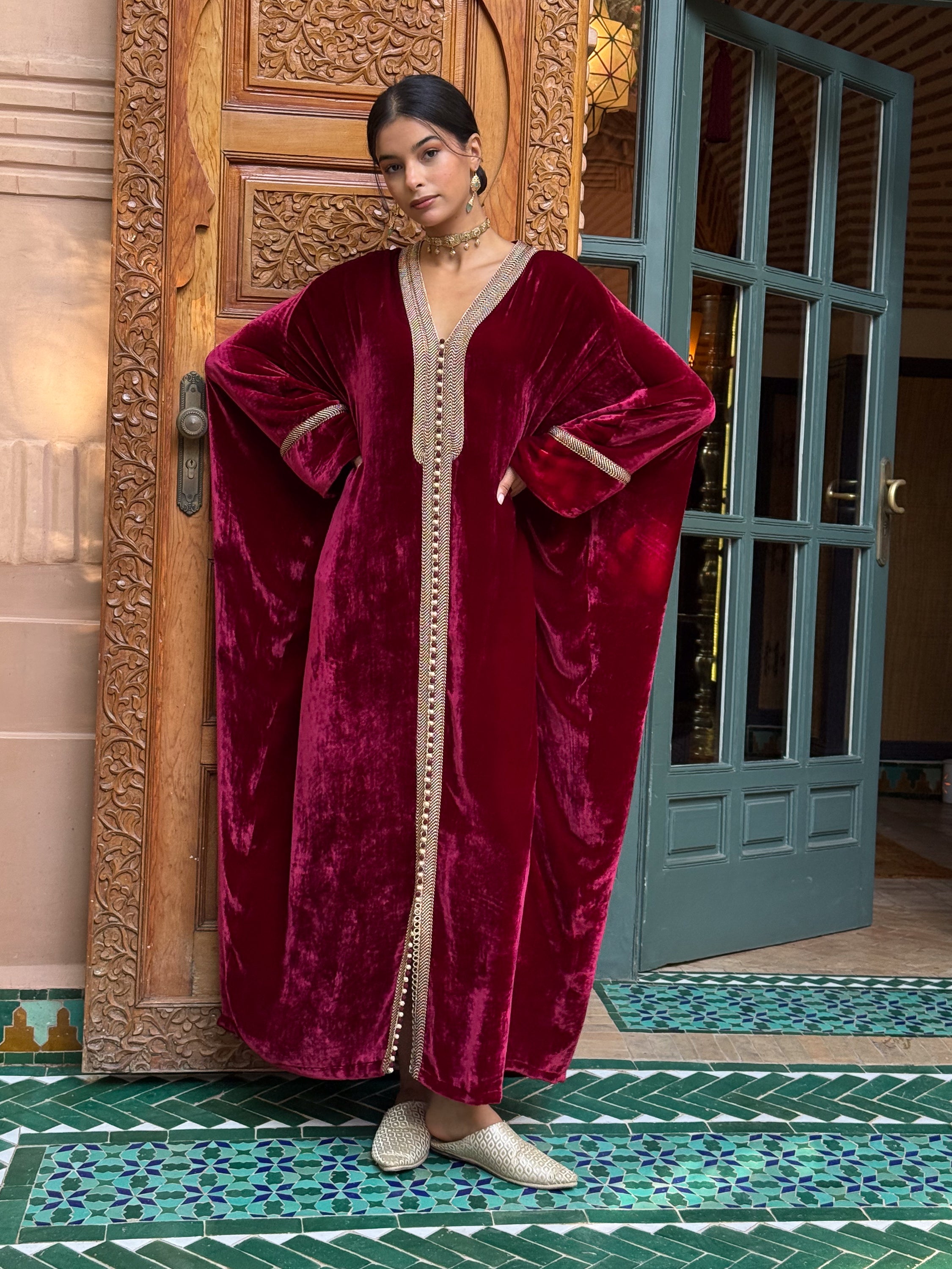 LULWA Velvet Kaftan in Bordeaux