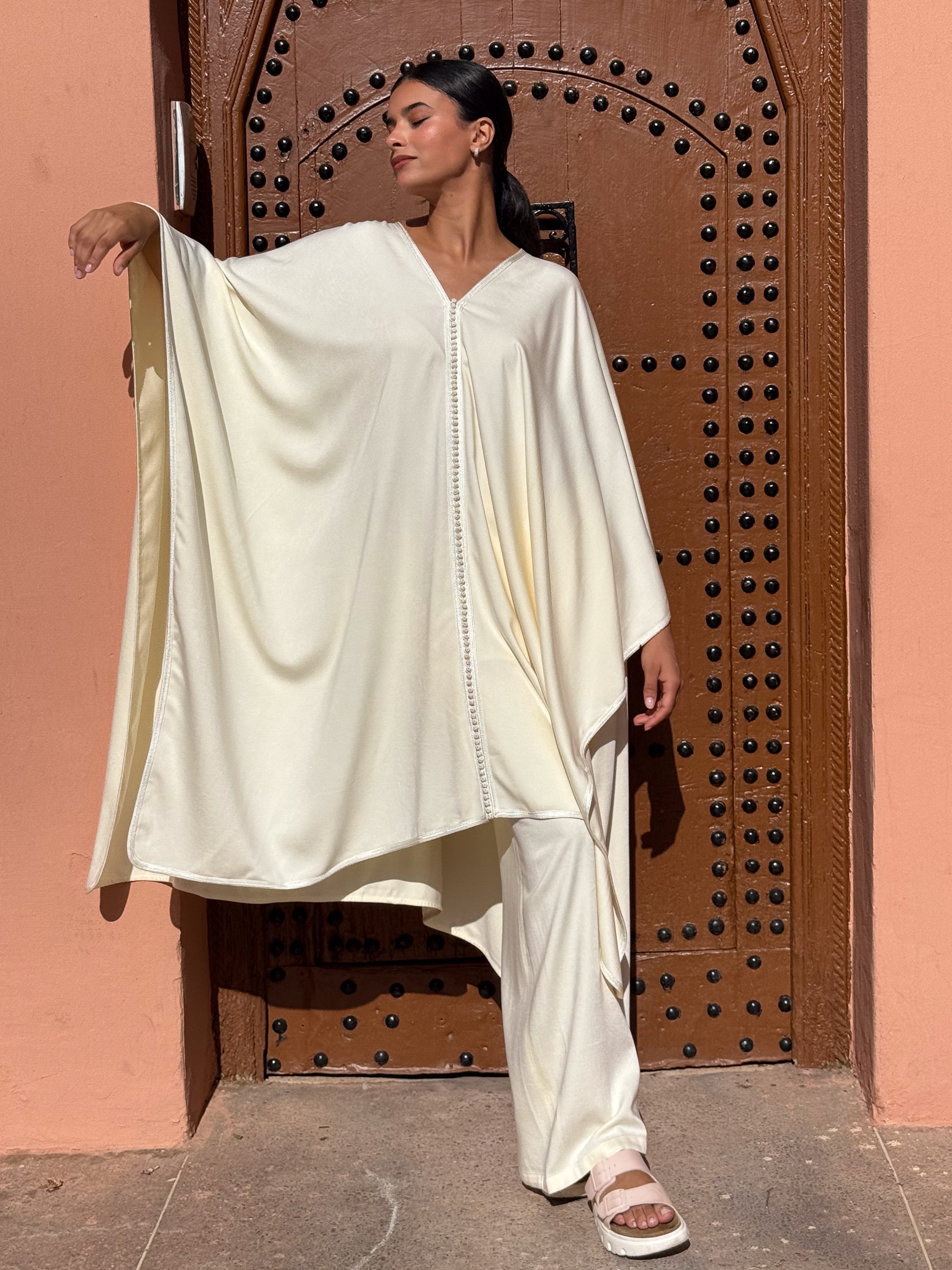ZAHRA Handmade Embroidered Mlifa Cape & Pants Set