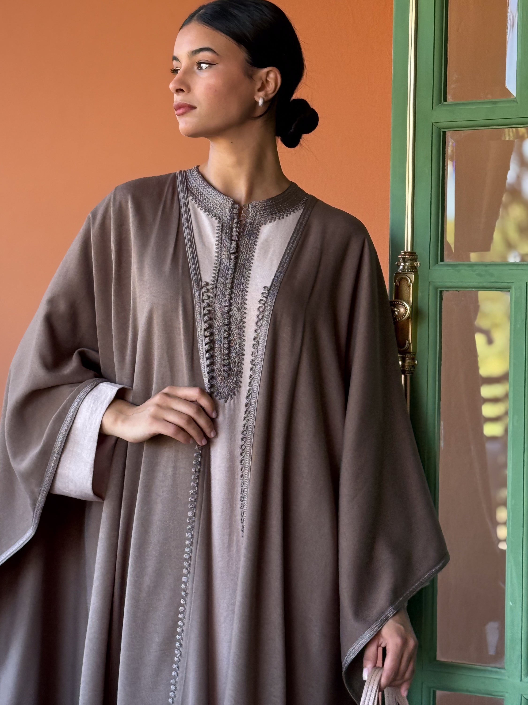 Najlaa Set – Linen Handmade Embroidered Two-Piece Kaftan