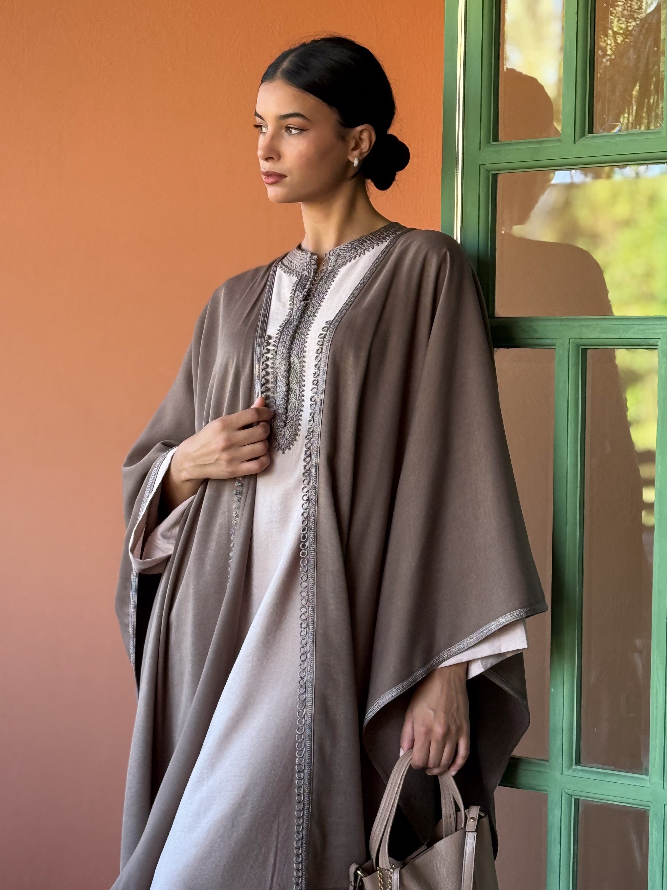 Najlaa Set – Linen Handmade Embroidered Two-Piece Kaftan