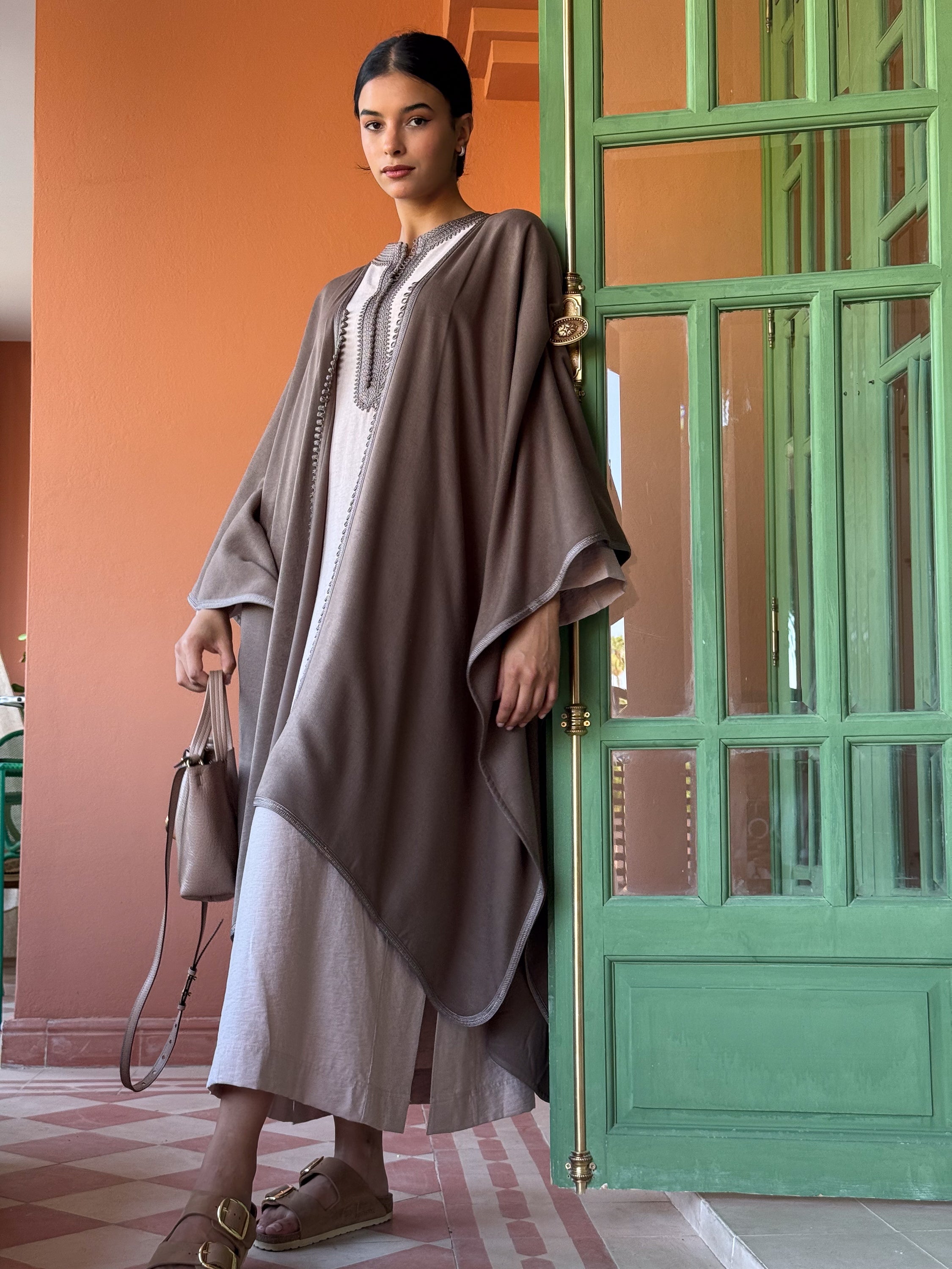 Najlaa Set – Linen Handmade Embroidered Two-Piece Kaftan