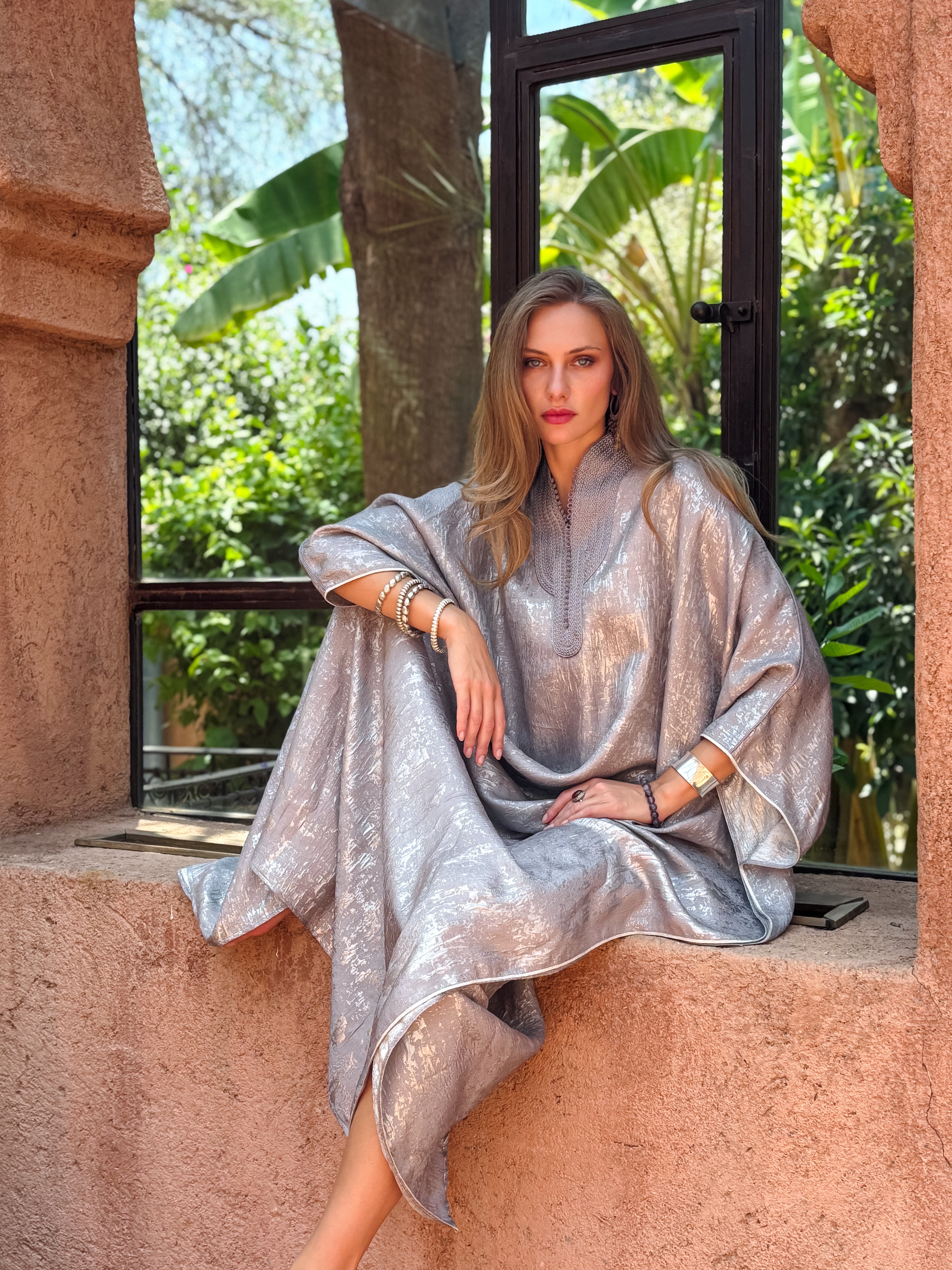 QAMAR OVERSIZED KAFTAN
