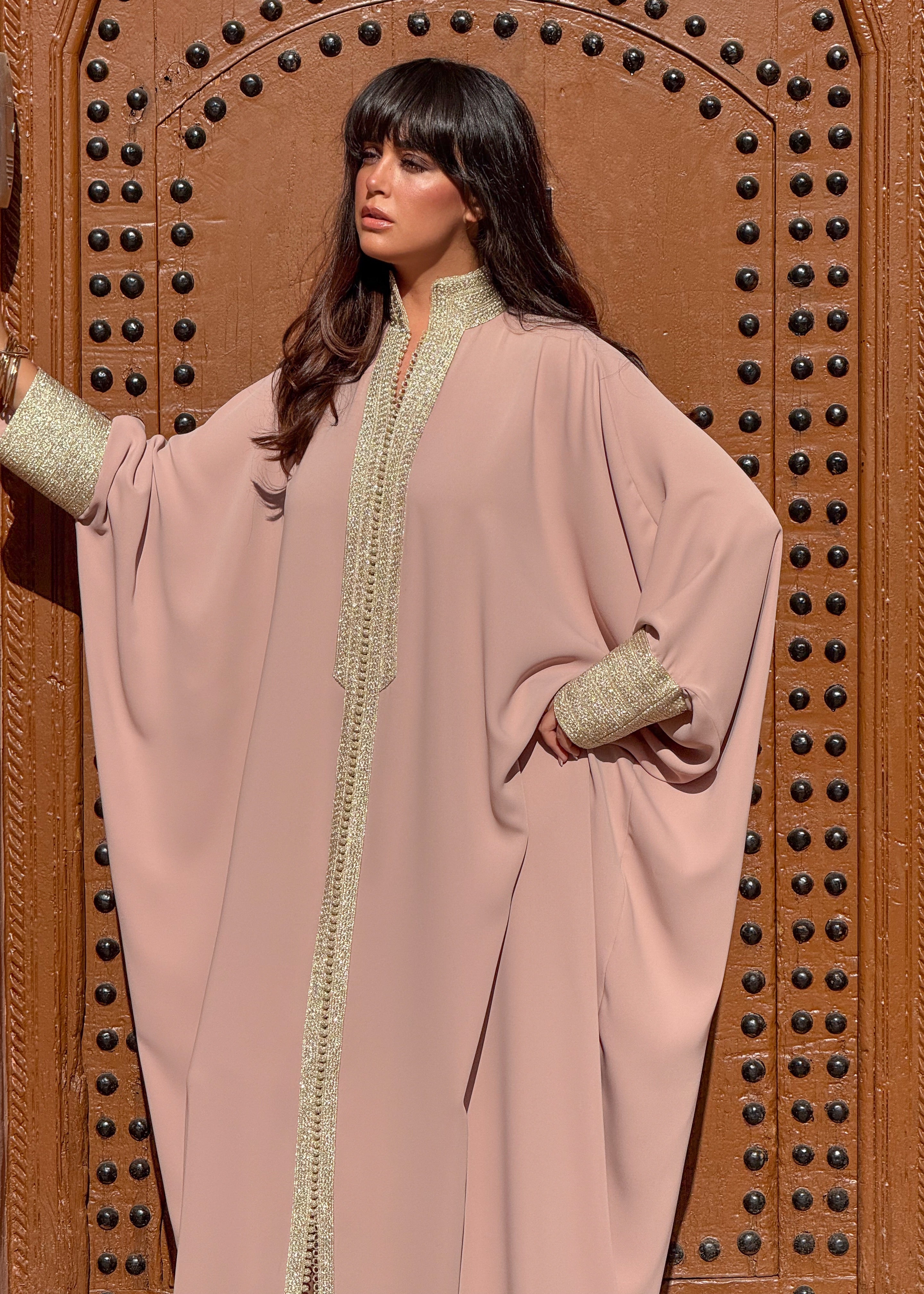 ROQYA OVERSIZED KAFTAN WITH STATEMENT NECKLINE AND SLEEVES