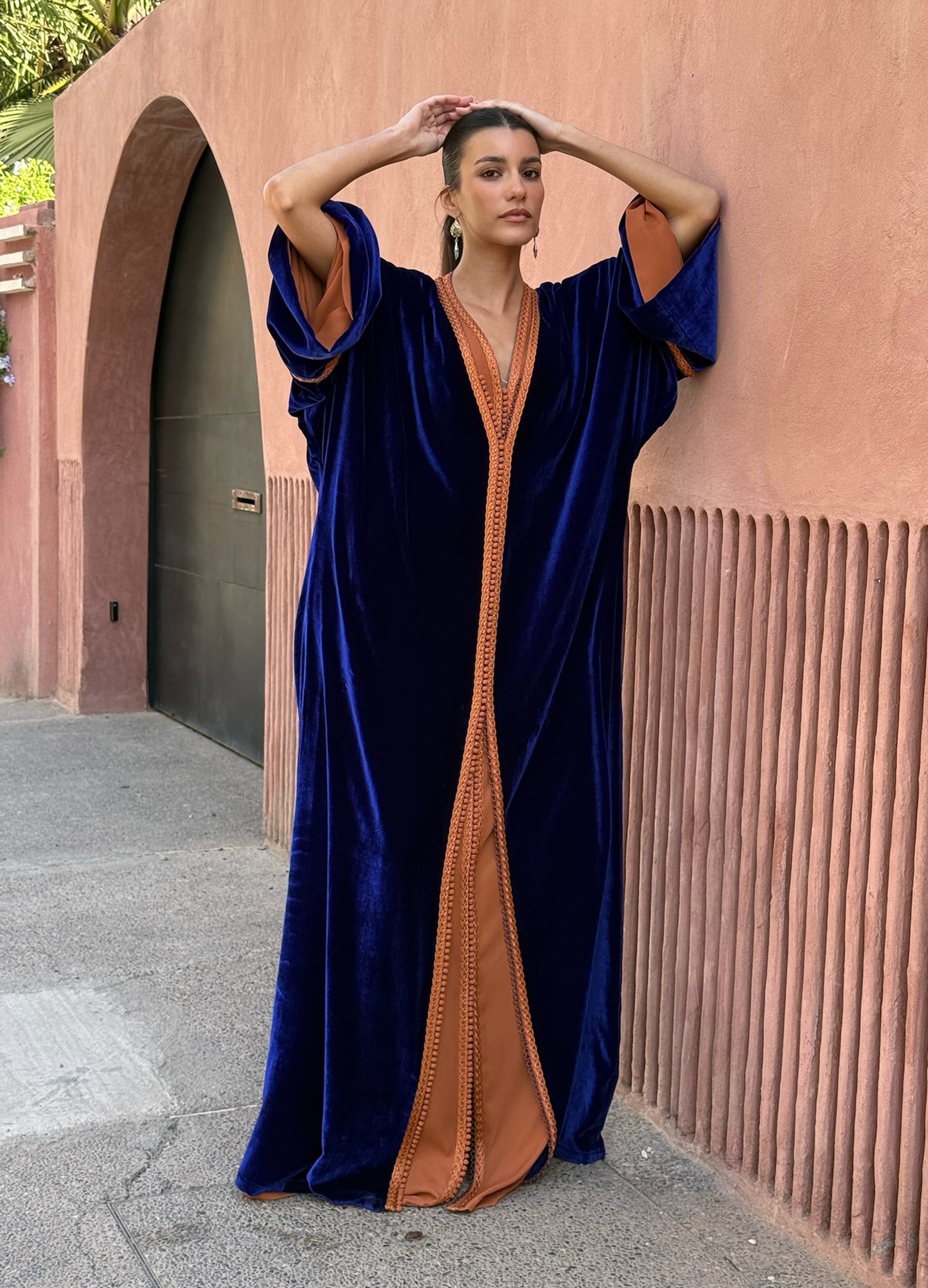SHAHD OVERSIZED VELVET KAFTAN