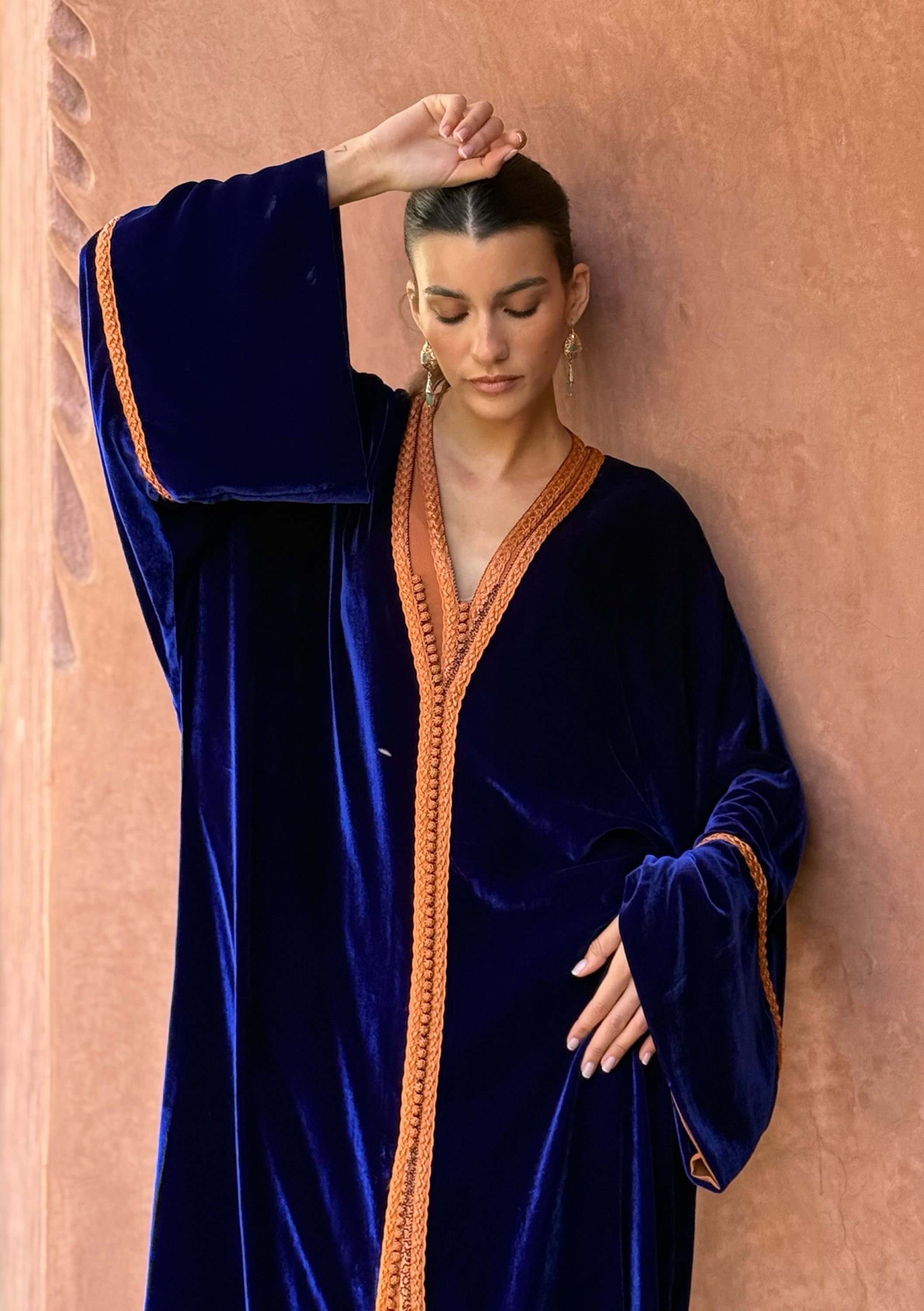 SHAHD OVERSIZED VELVET KAFTAN