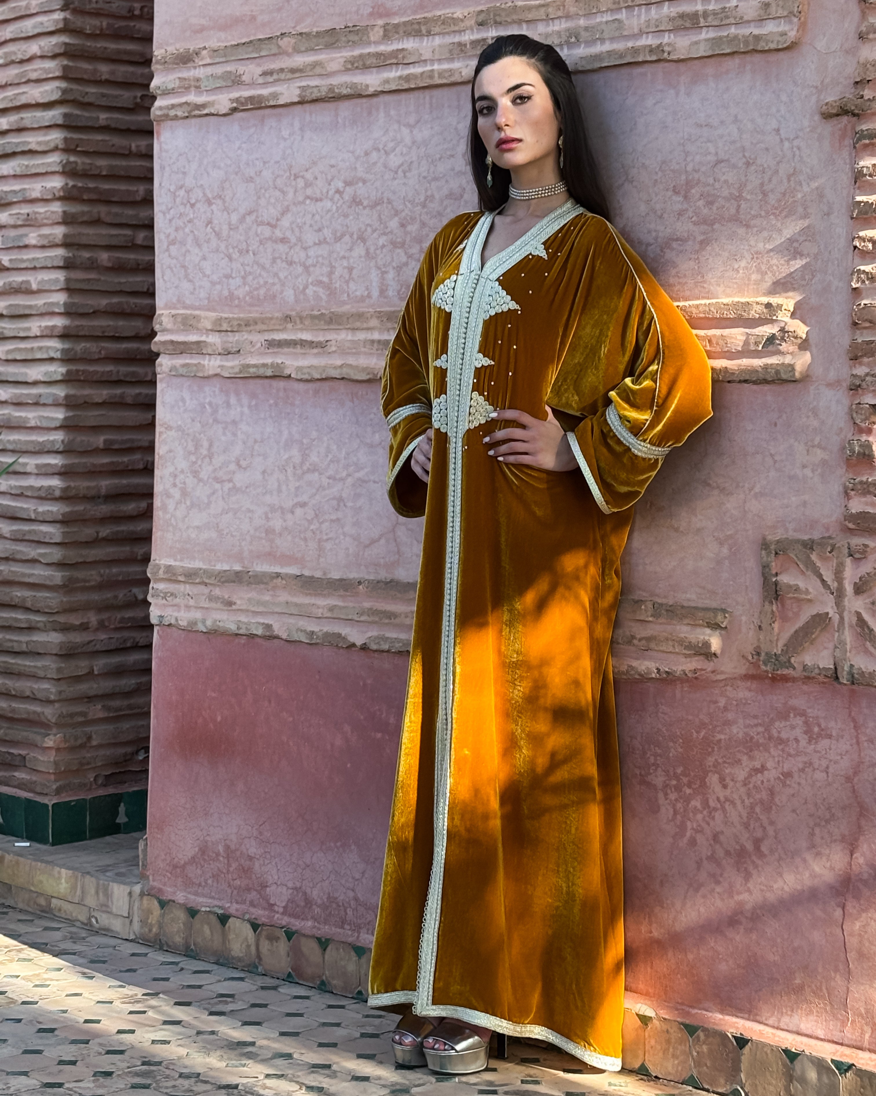 WAHDA EMBROIDERED VELVET KAFTAN