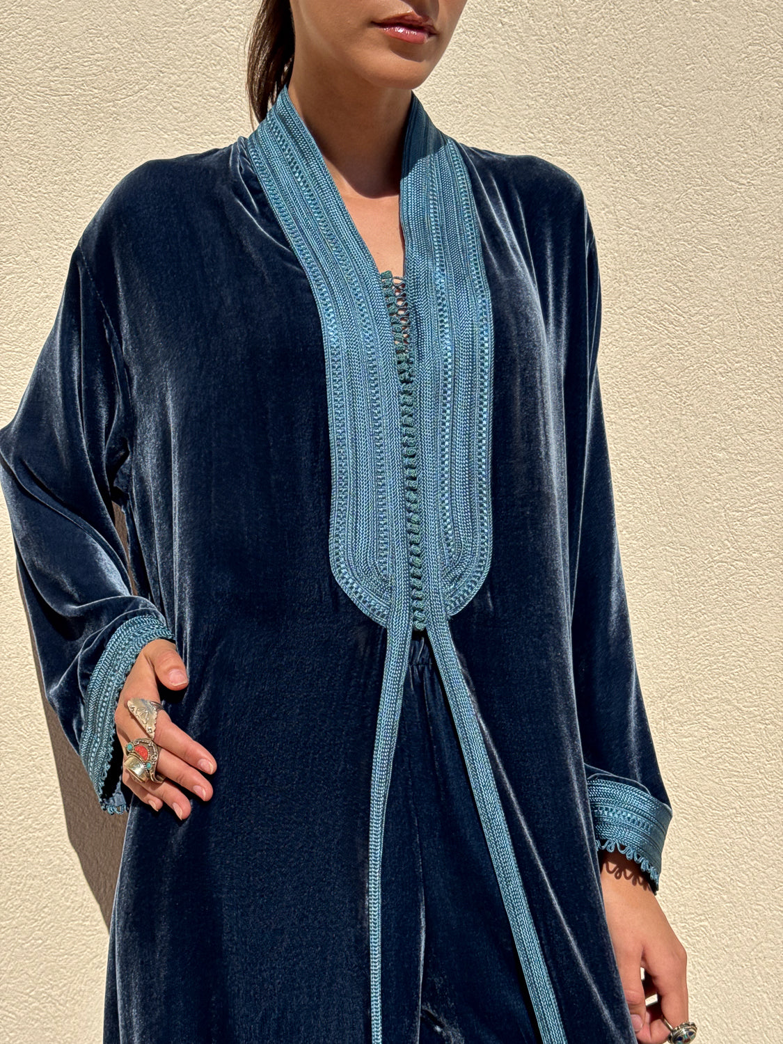 ABIR TWO-PIECE VELVET SET
