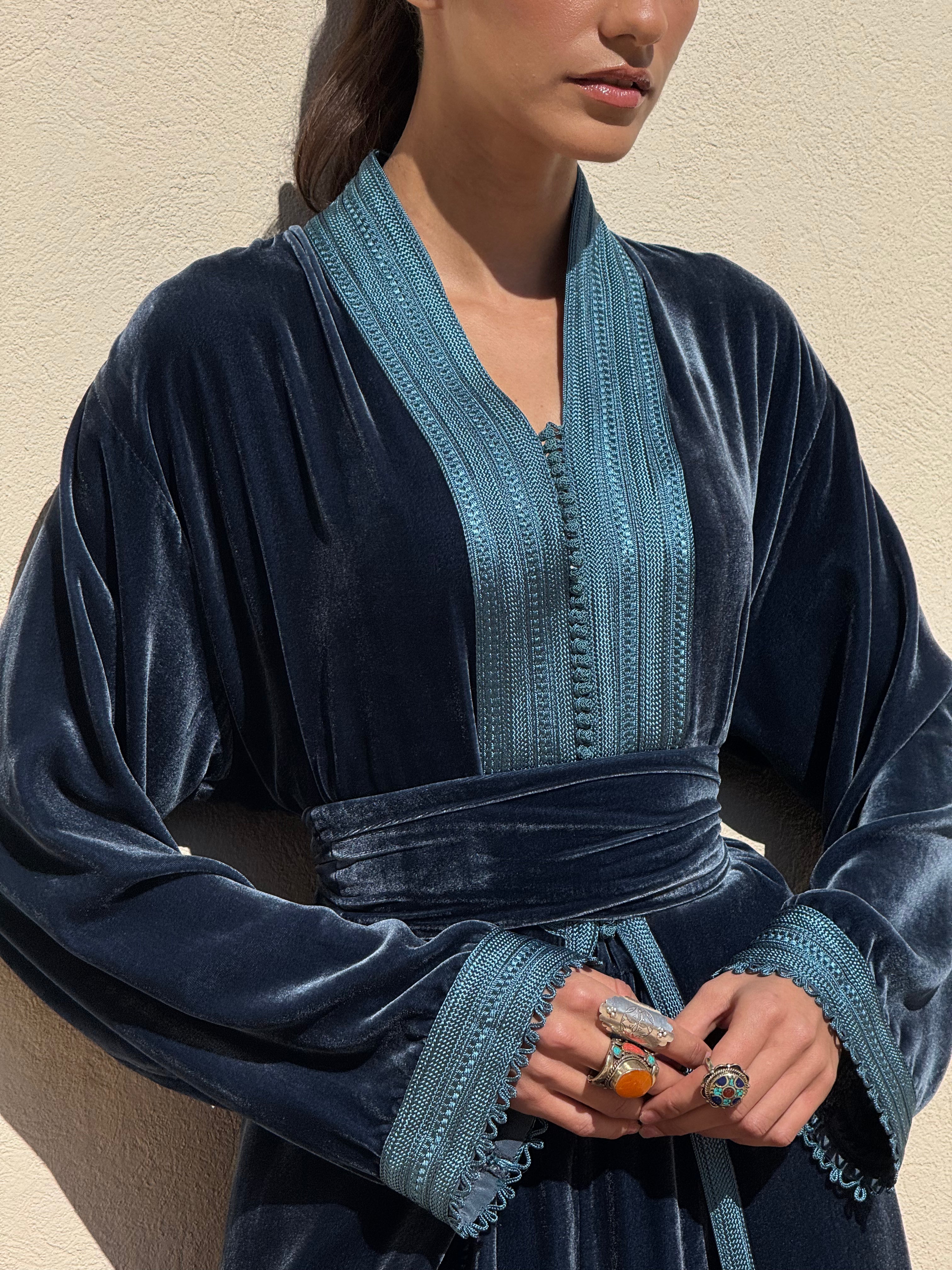 ABIR TWO-PIECE VELVET SET
