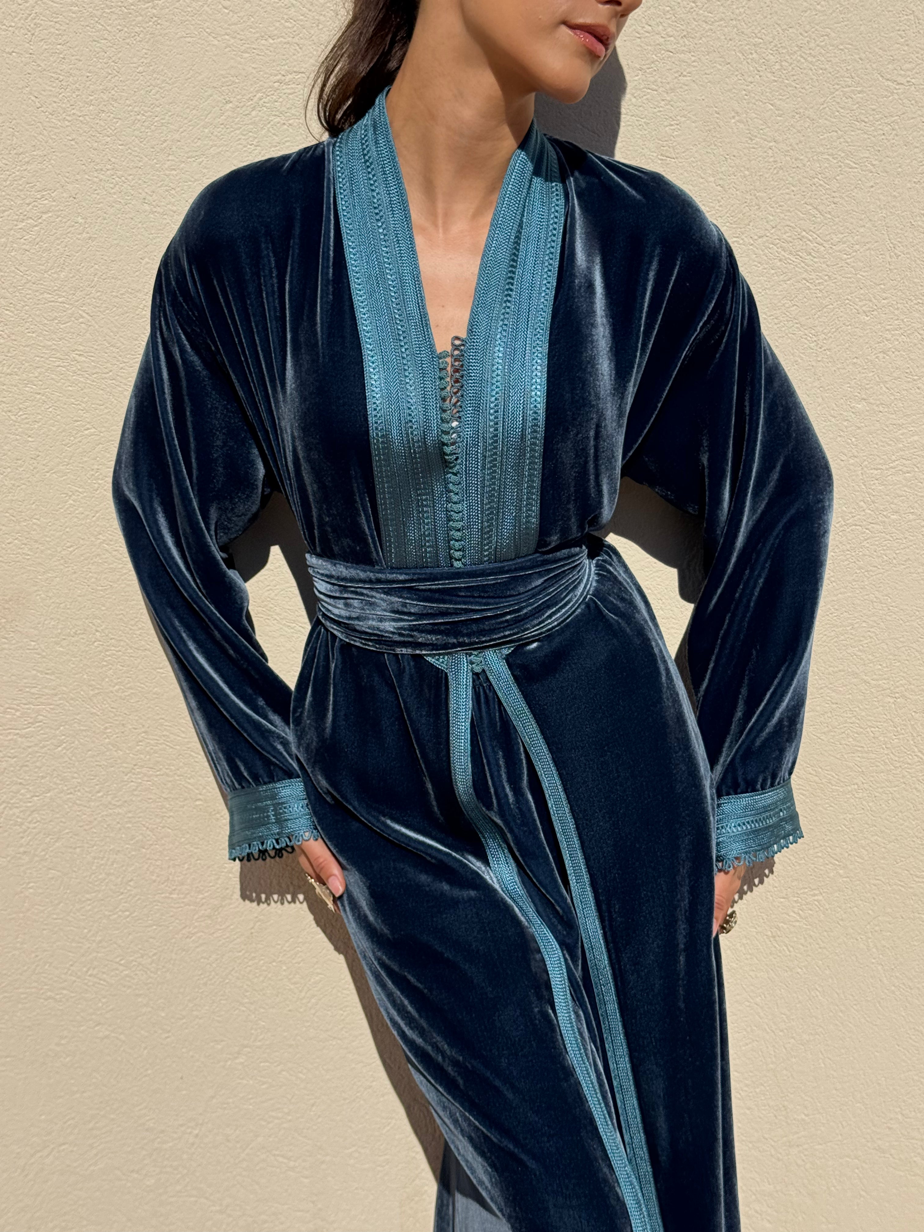 ABIR TWO-PIECE VELVET SET