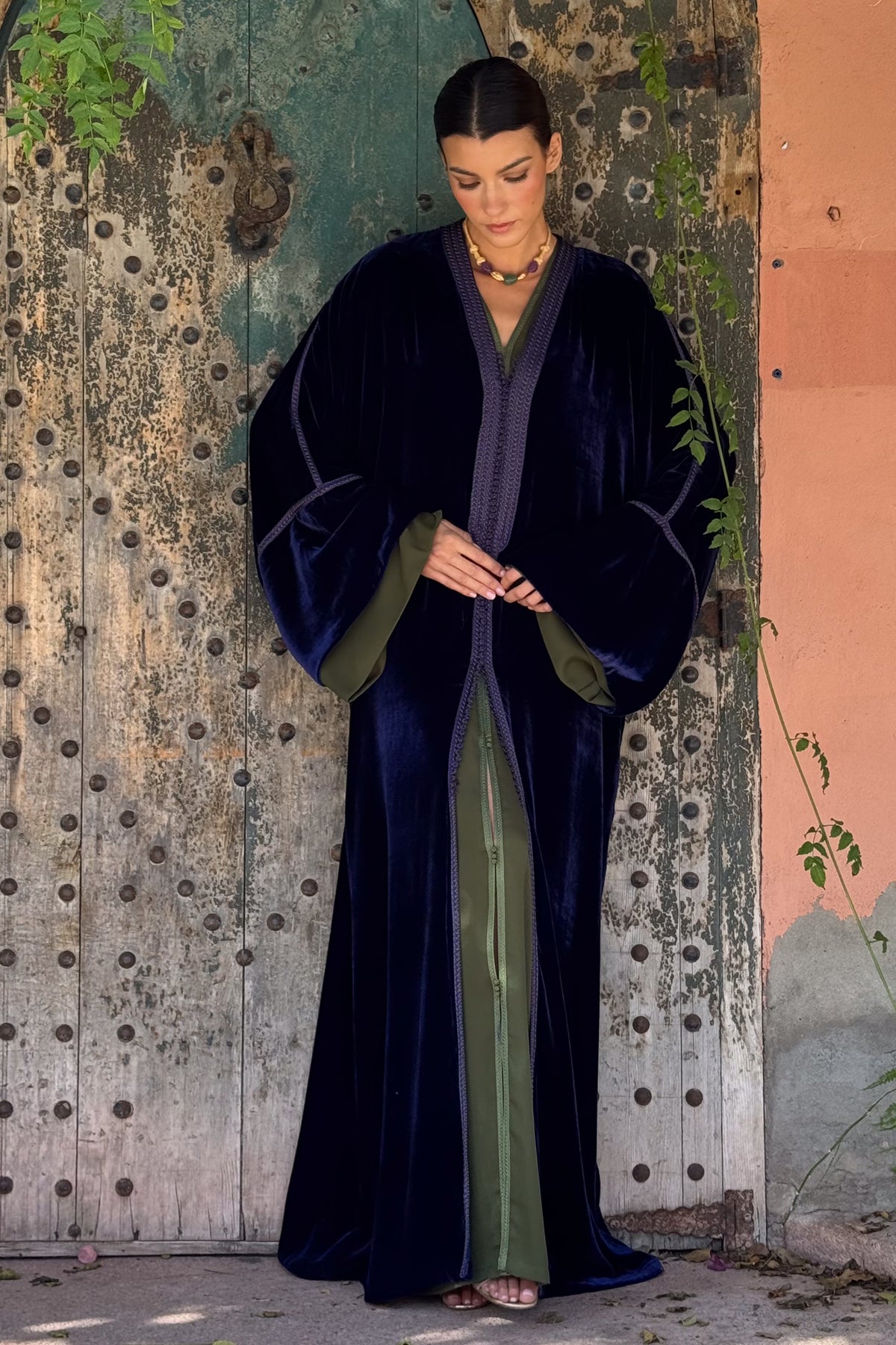 Ghusn Silk Velvet Kaftan – Blue & Green – view 6