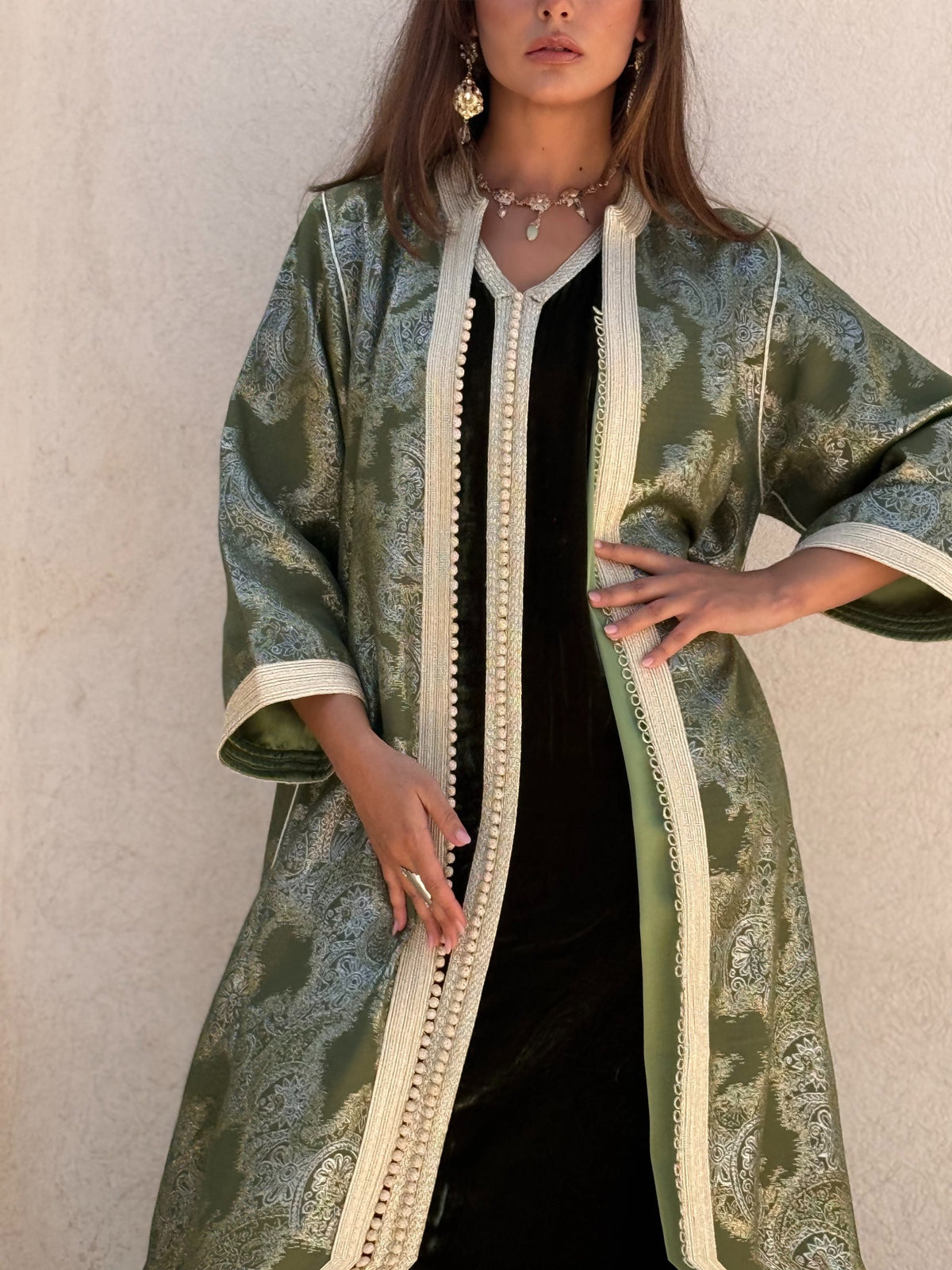 Hinda kaftan decorative front trim detail