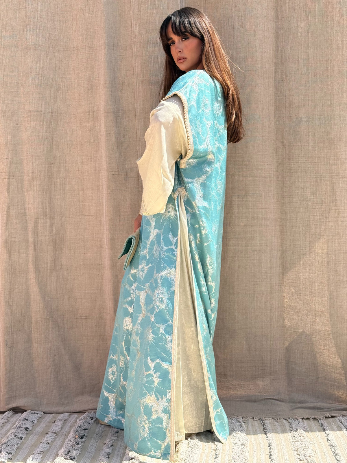 Loubna blue patterned kaftan, side and back view