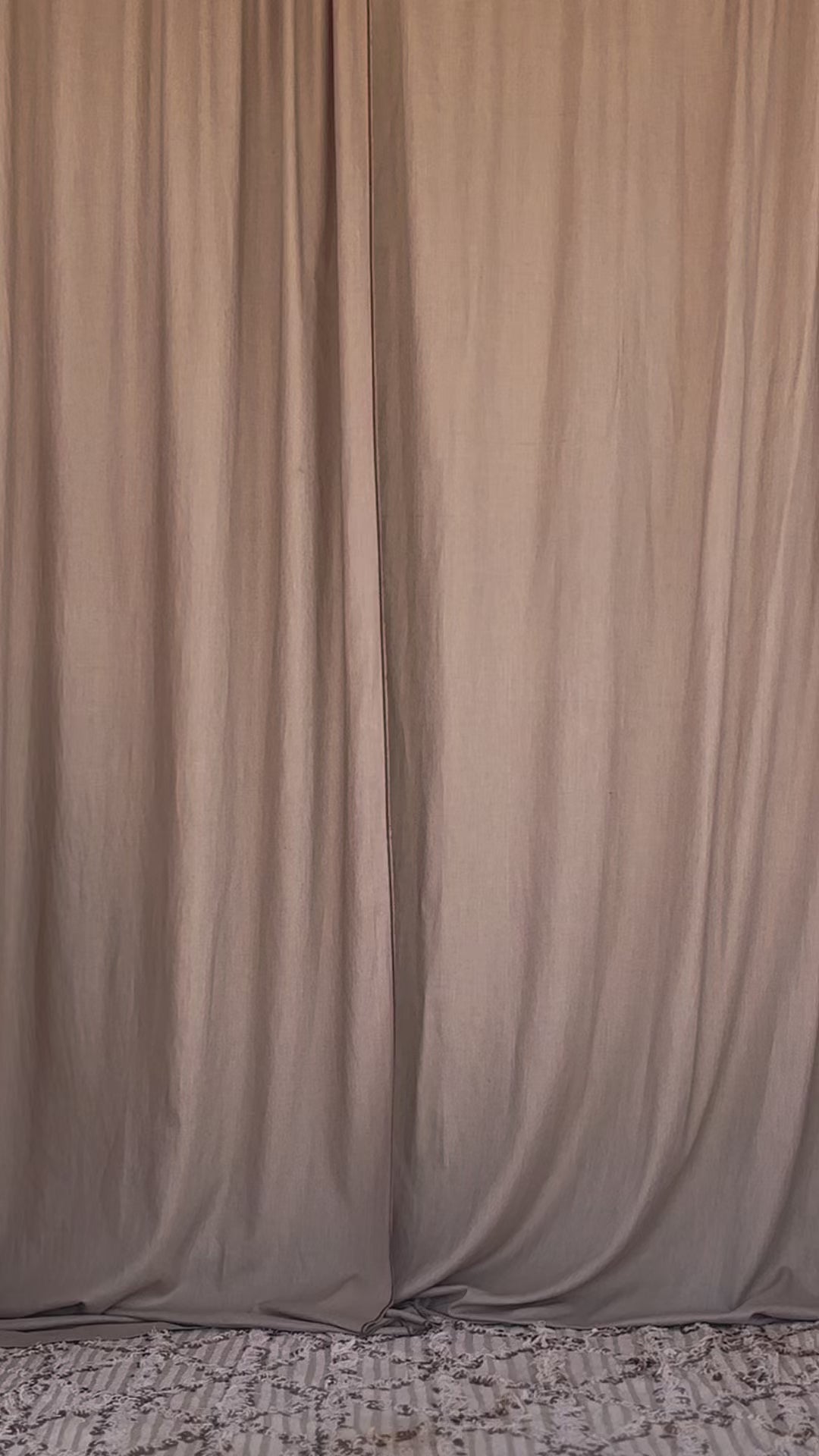 RIHAB TWO-PIECE SILK KAFTAN — video
